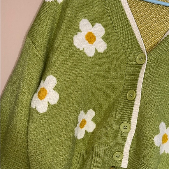 In Loom Green Floral Daisy Button Up Cardigan Sweater Size Small - Picture 6 of 10
